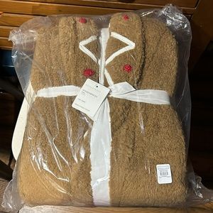 Pottery Barn 🫚 Gingerbread Robe Size L BNWT